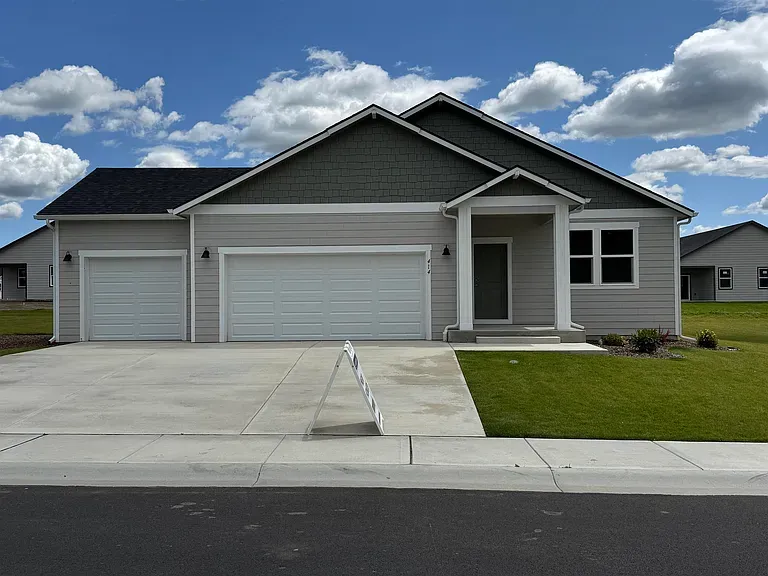 705 E 5Th St. Deer Park, WA 99006