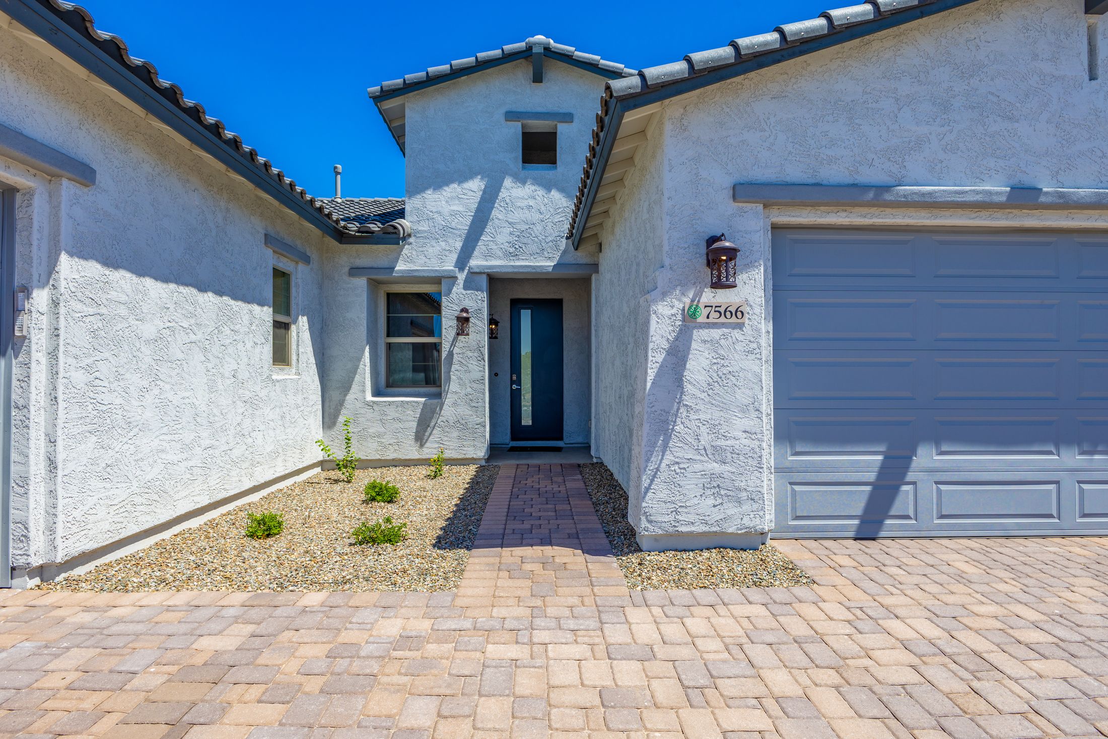 7566 W Gelding Dr (5524)