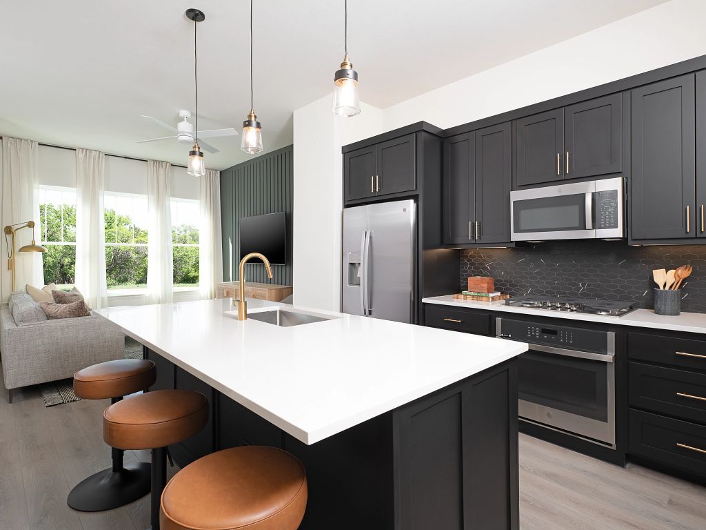 Collin Creek - Davis Interior Image 3