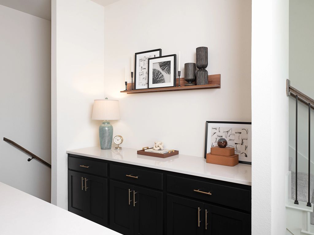 Collin Creek - Davis Interior Image 4