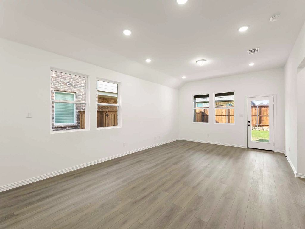 Creekview Fossil Ridge - Heath Interior Image 13
