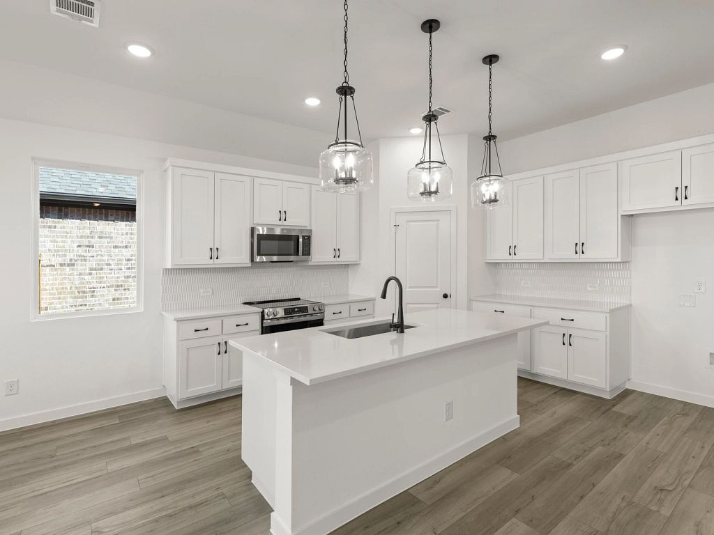 Meadow Park - Bridgeport Interior Image 15