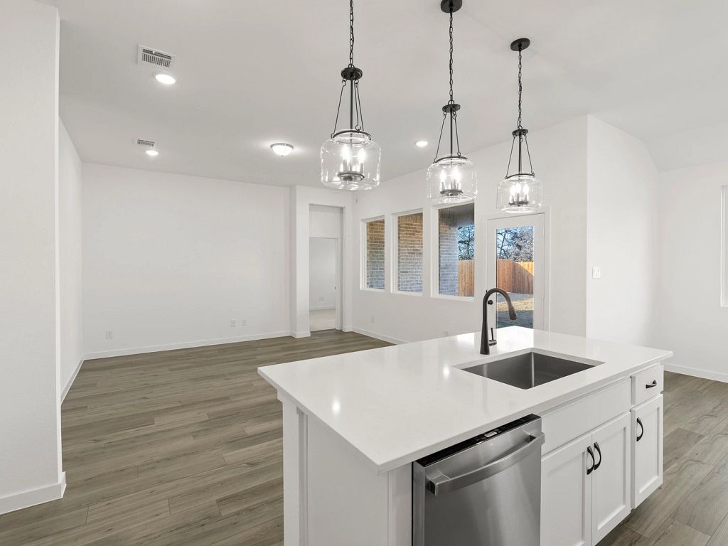 Meadow Park - Bridgeport Interior Image 17