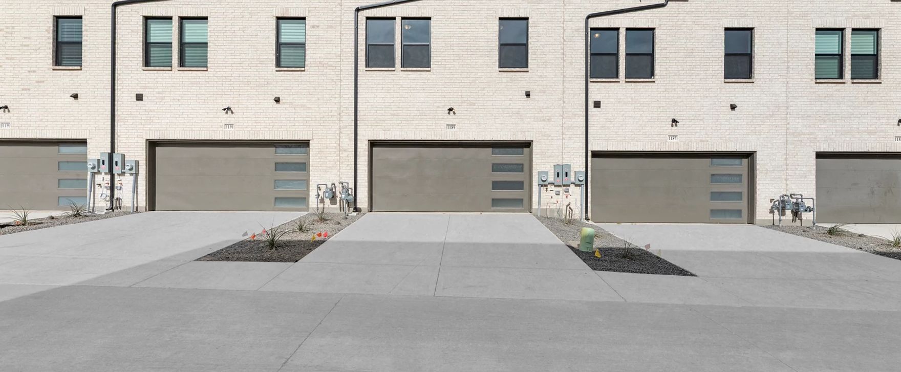 1189 Doris May Drive (Roberts)