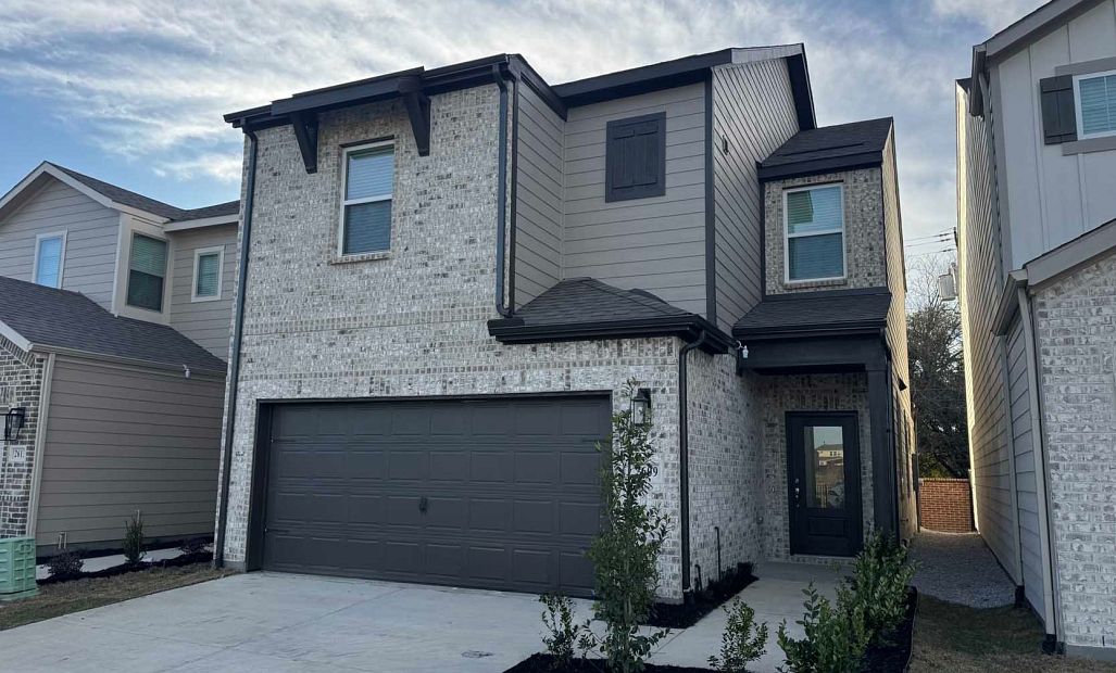 Sonoma - Sereno Oaks at Buckner Terrace: Dallas, Texas - Ashton Woods