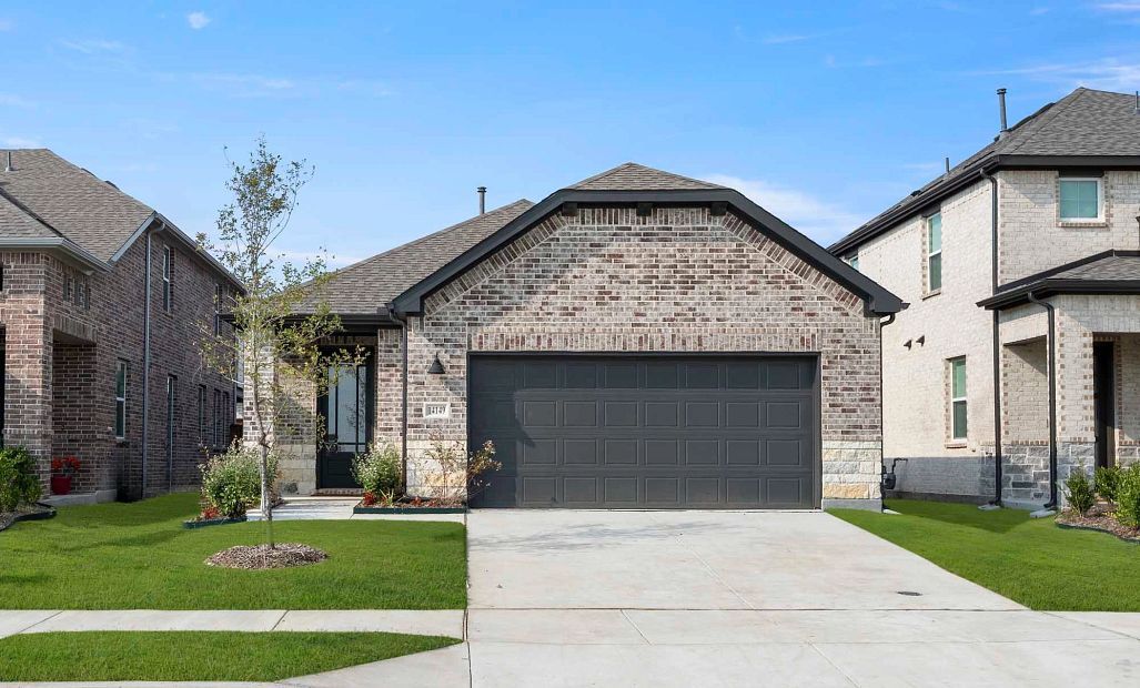 Heath - Creekview Fossil Ridge: Pilot Point, Texas - Ashton Woods