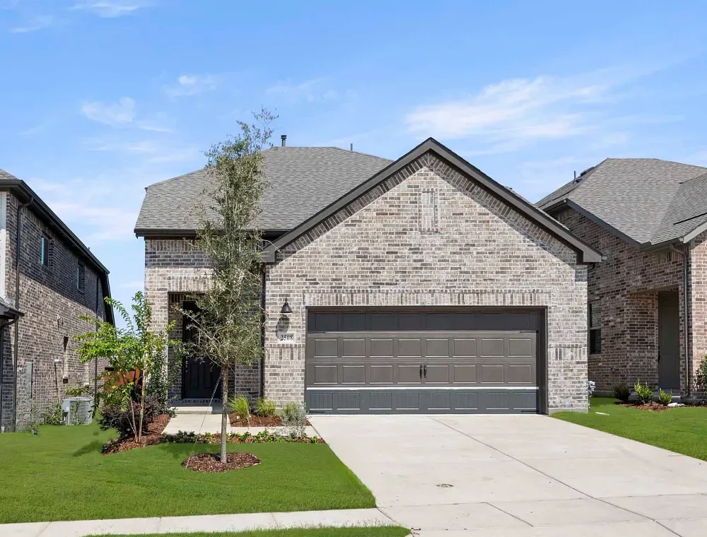 5821 Laurel Lake Lane. Pilot Point, TX 76258