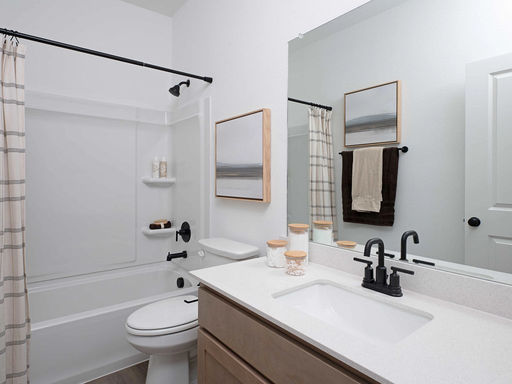 Creekview Fossil Ridge - McKellar Interior Image 13