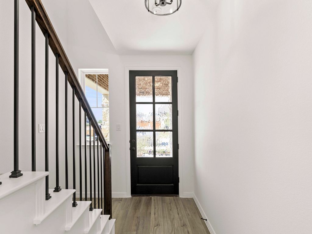 Century Farms - Willett Interior Image 3
