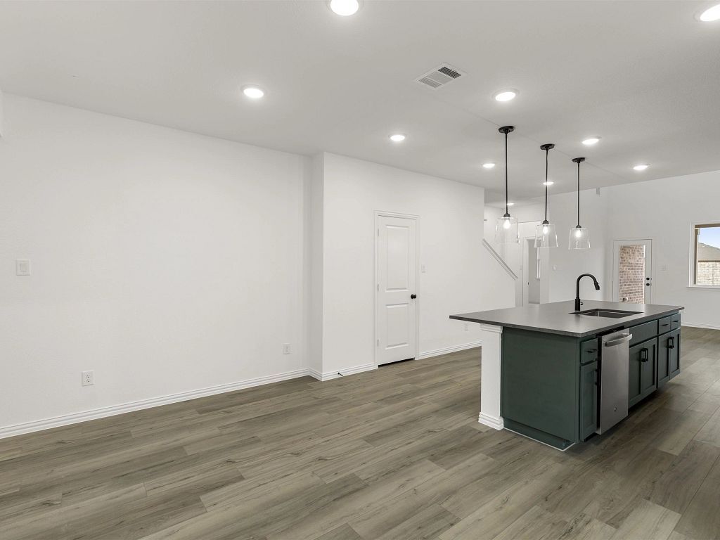 Century Farms - Cates Interior Image 9
