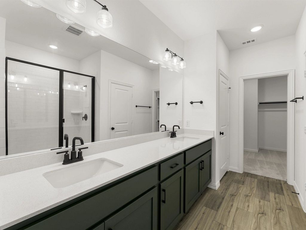 Century Farms - Cates Interior Image 14