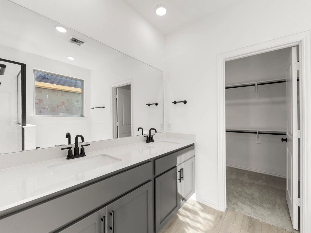 Meadow Park - Dakota Interior Image 18