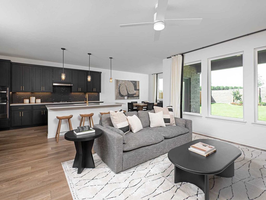 Meadow Park - Grayson Interior Image 3