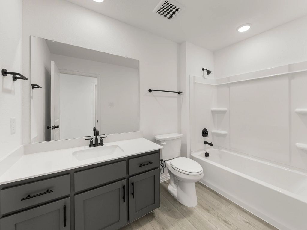 Meadow Park - Dakota Interior Image 24