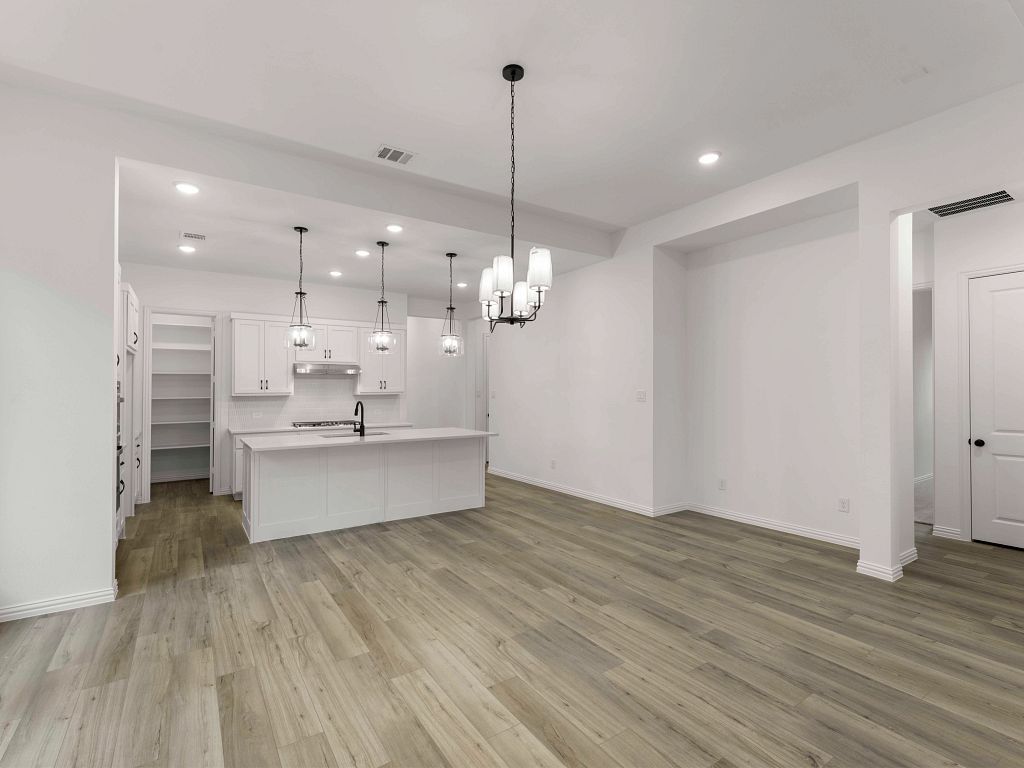 Furst Ranch - Hawkins Interior Image 11