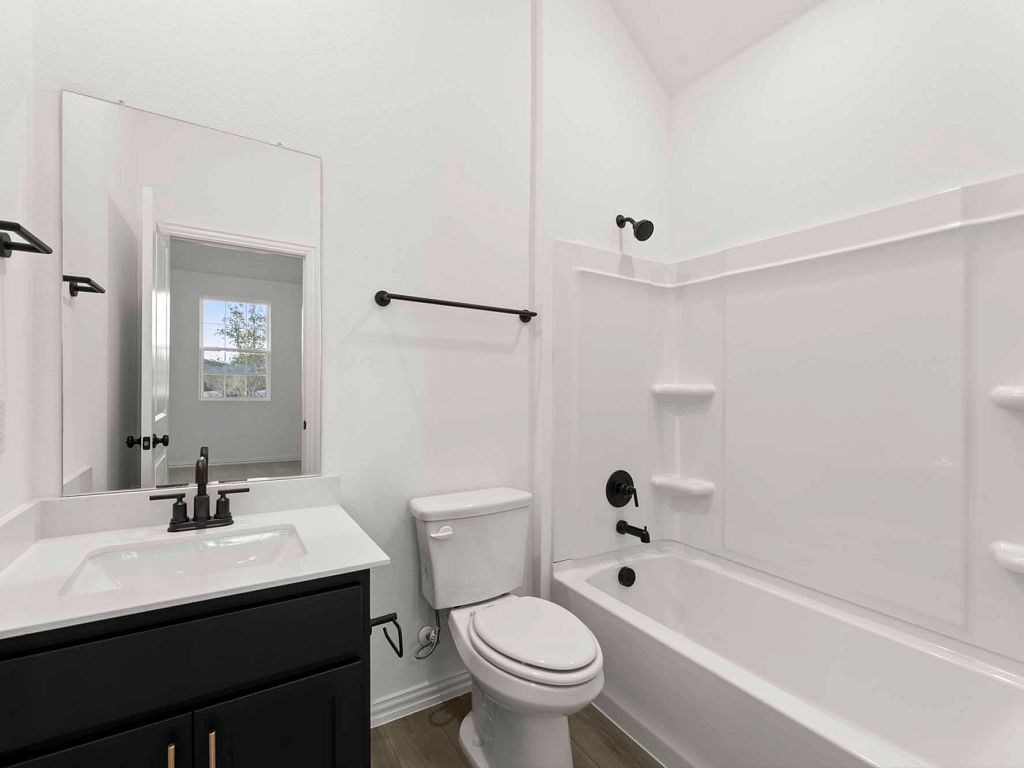 Meadow Park - Meridian Interior Image 5