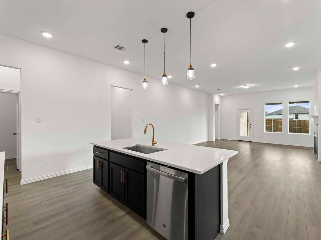 Meadow Park - Meridian Interior Image 11