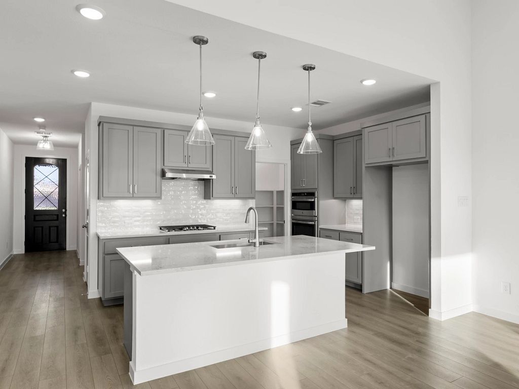 Meadow Park - Carson Interior Image 9