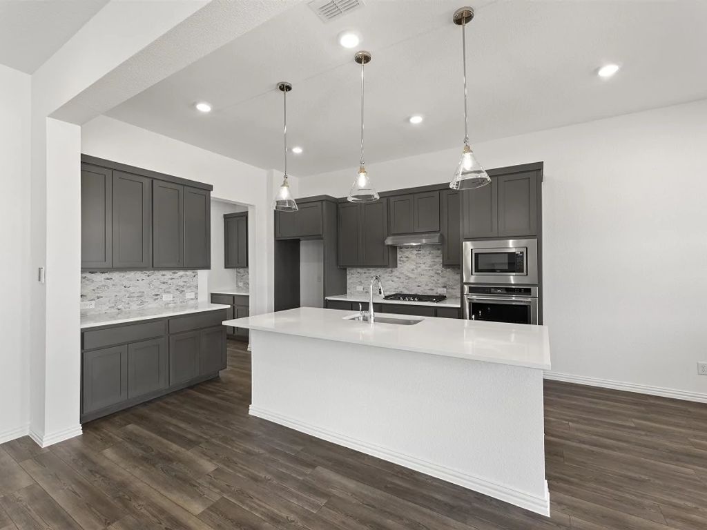 Brookshire at Legacy Hills - Tyler Interior Image 7
