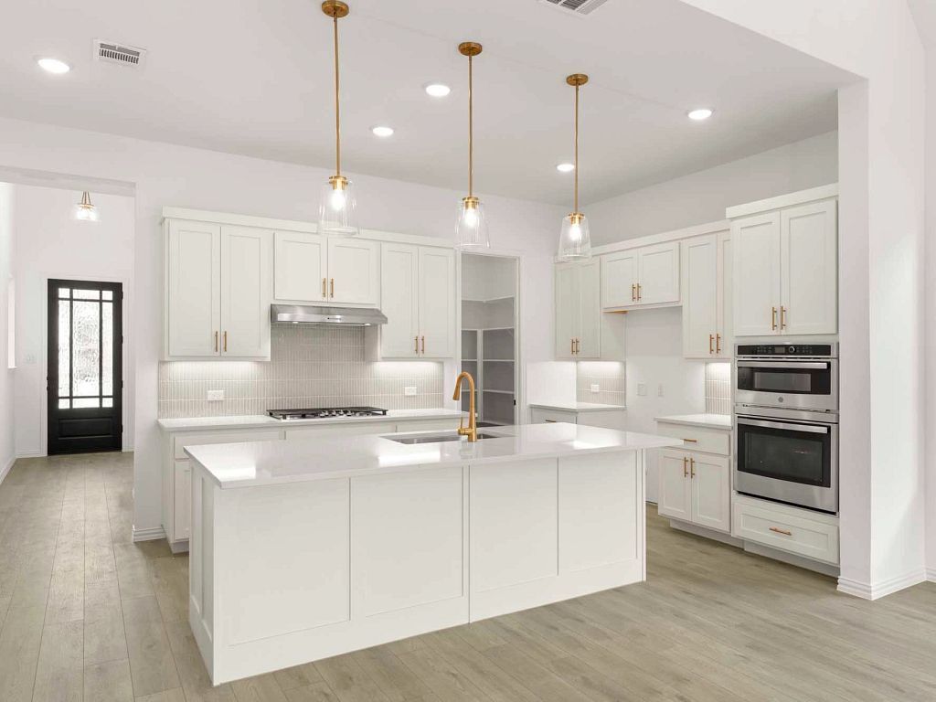 Aster Park - Mason Interior Image 9