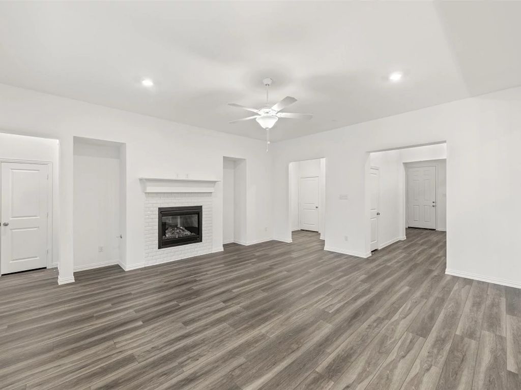 Gateway Parks - Travis Interior Image 6