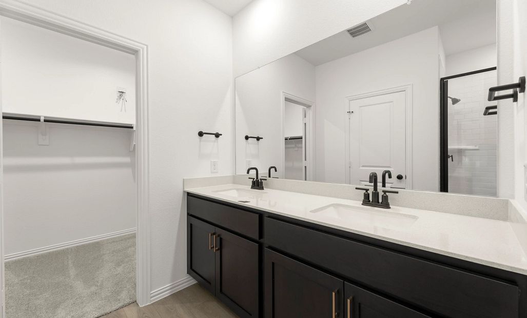 Primary Bathroom featuring the Oxford Collection