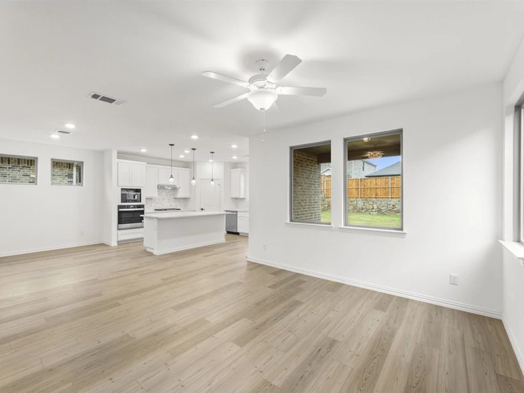 Creekview Fossil Ridge - Kaufman Interior Image 3