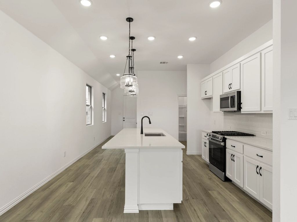 Creekview Fossil Ridge - Bell Interior Image 5