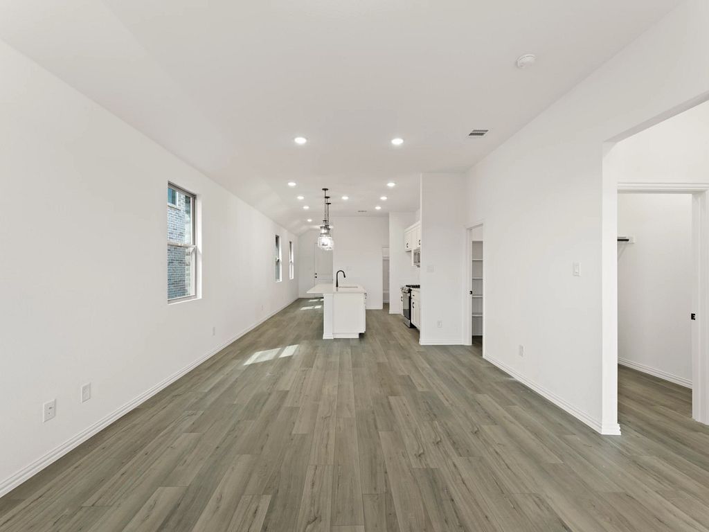 Creekview Fossil Ridge - Bell Interior Image 12