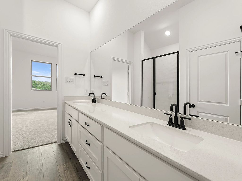 Creekview Fossil Ridge - Bell Interior Image 21