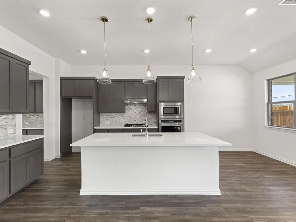 Brookshire at Legacy Hills - Tyler Interior Image 8