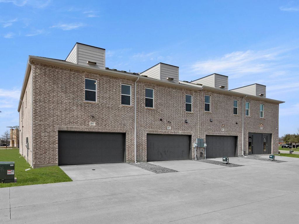 The Pointe at Capp Smith Lake - Clemson Interior Image 25