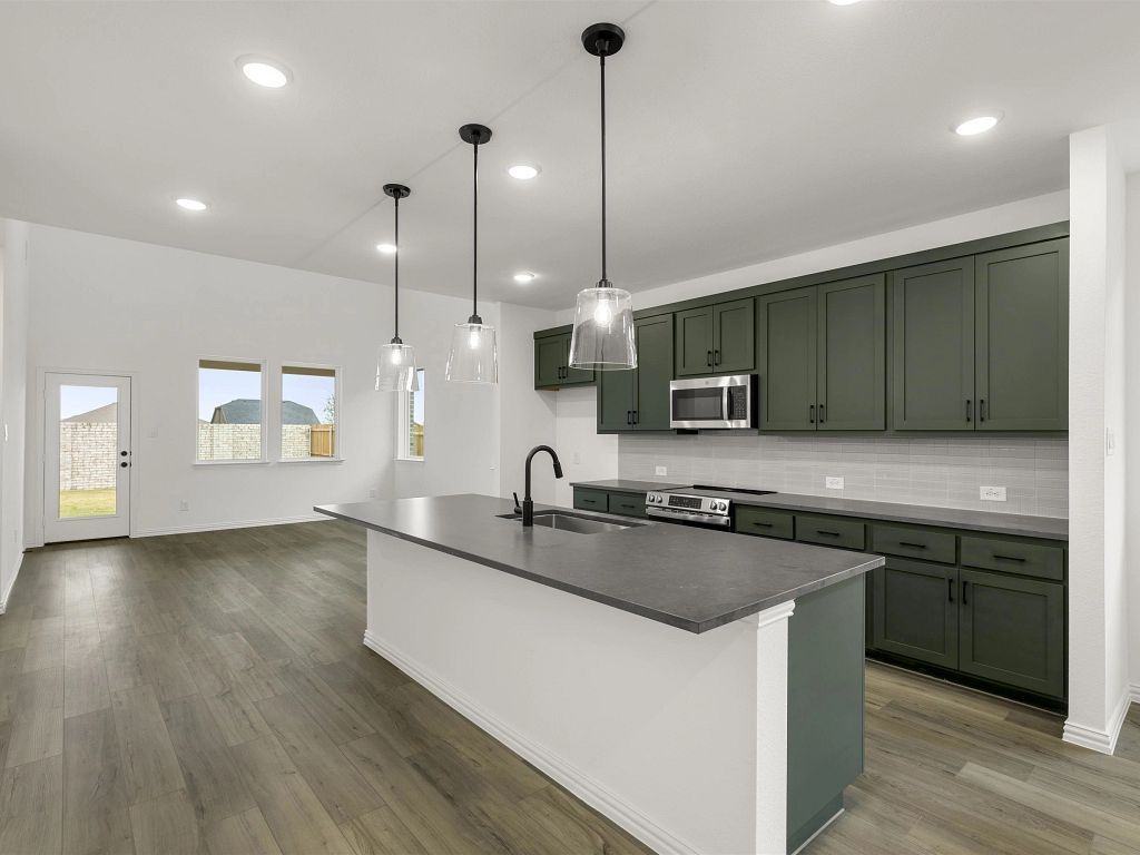 Century Farms - Cates Interior Image 6