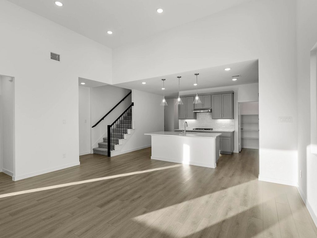 Coyote Meadows - Carson Interior Image 6