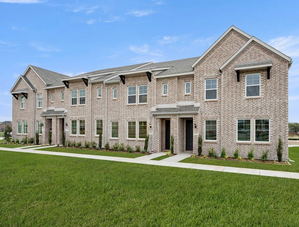 Tulane - The Pointe at Capp Smith Lake: Watauga, Texas - Ashton Woods