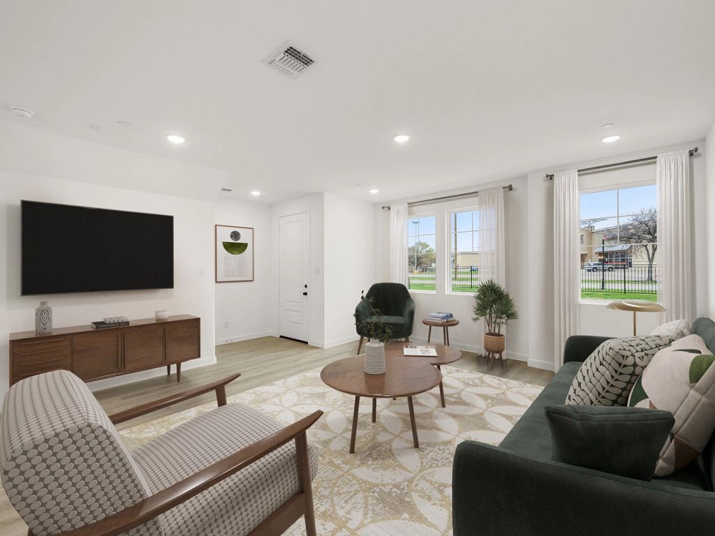 The Pointe at Capp Smith Lake - Tulane Interior Image 4