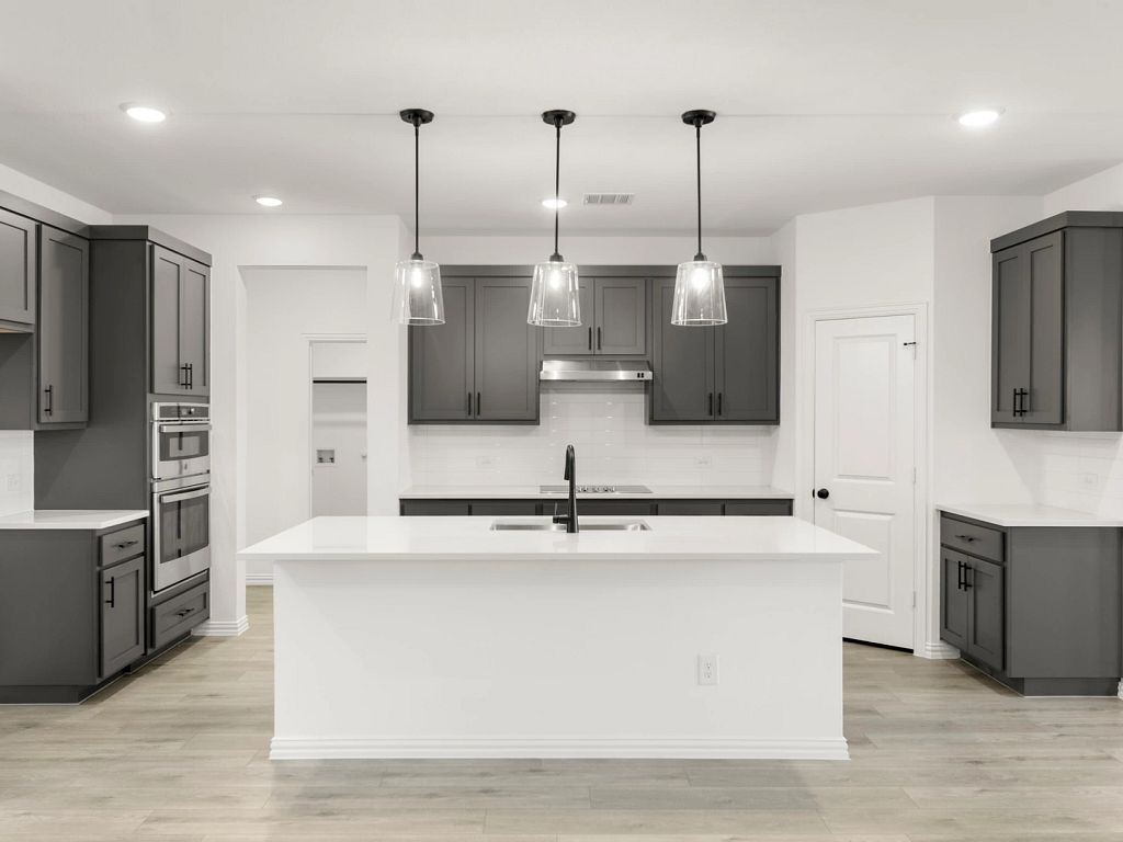 Meadow Park - Dakota Interior Image 5