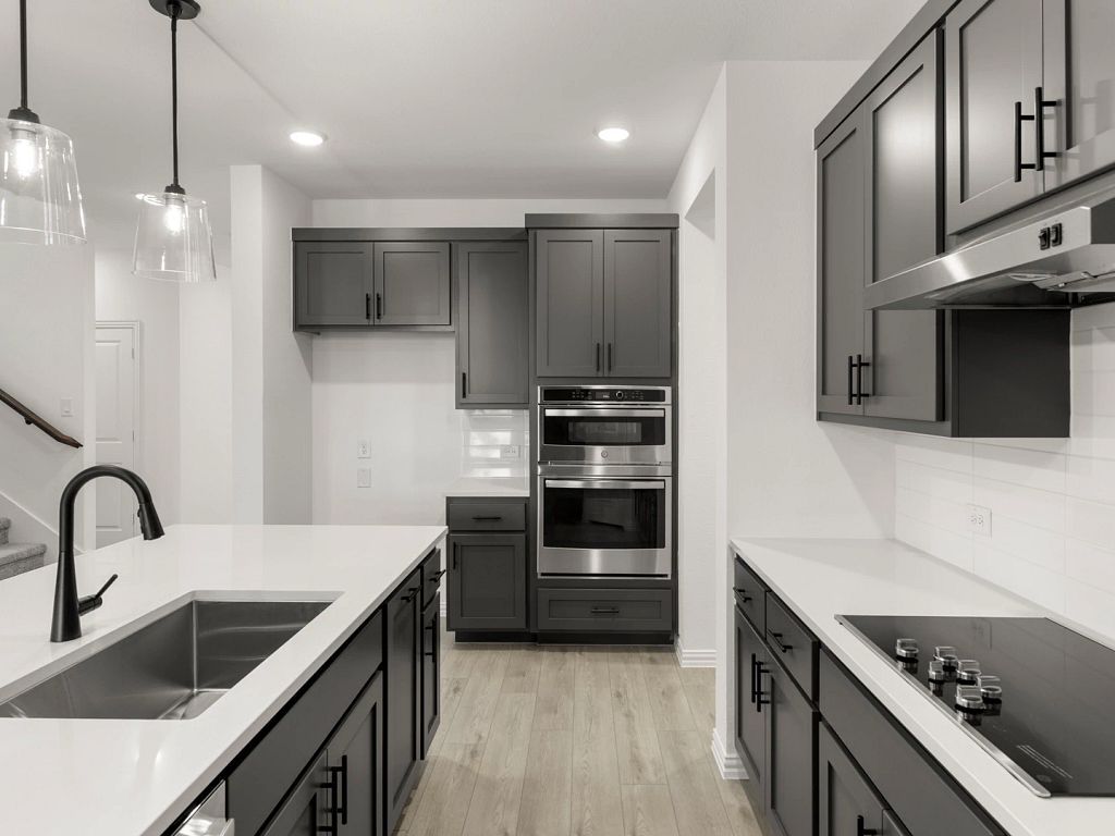 Meadow Park - Dakota Interior Image 7