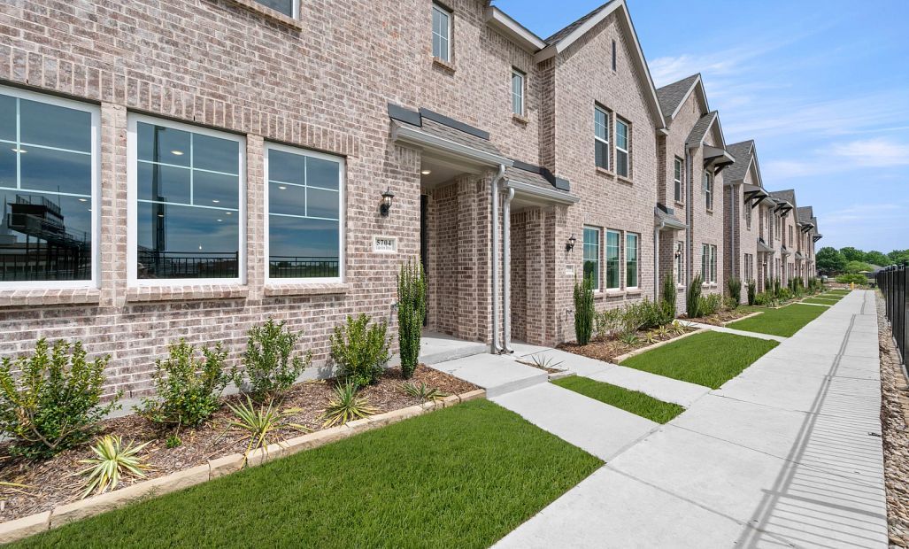 Tulane - The Pointe at Capp Smith Lake: Watauga, Texas - Ashton Woods