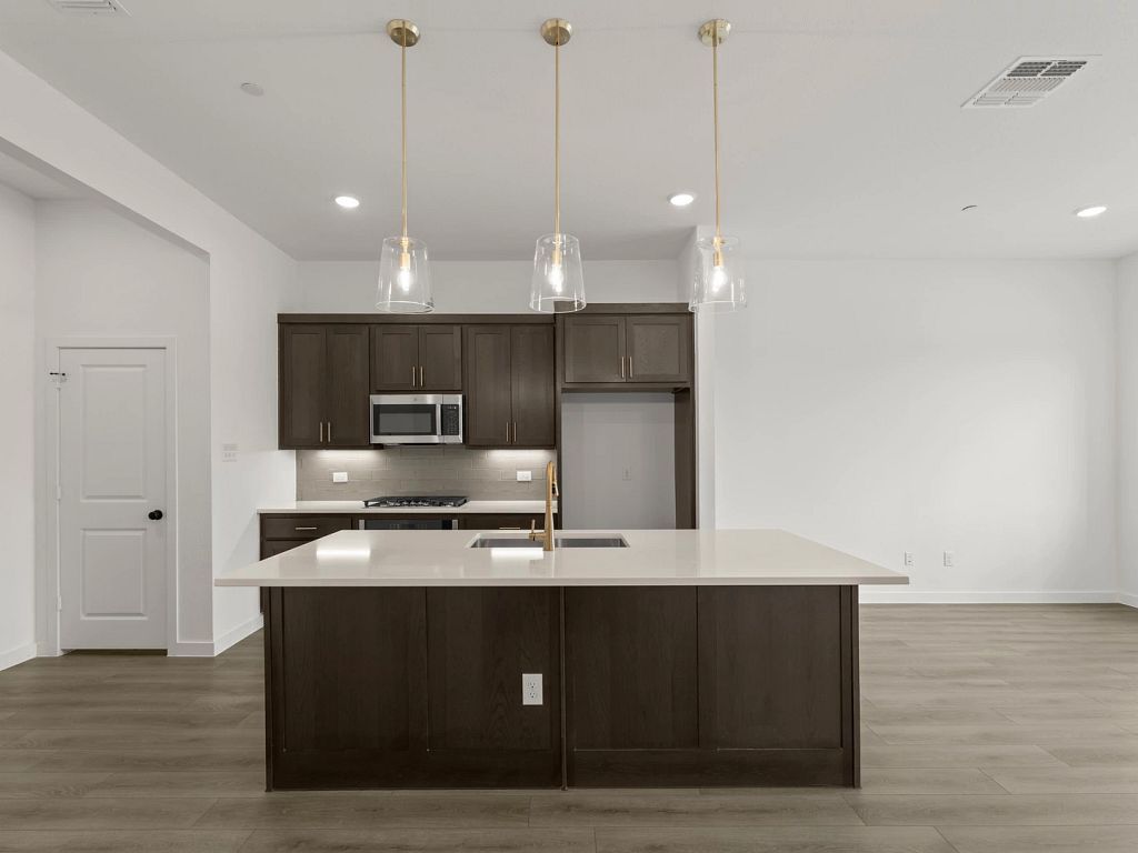 Collin Creek - Heritage Interior Image 8