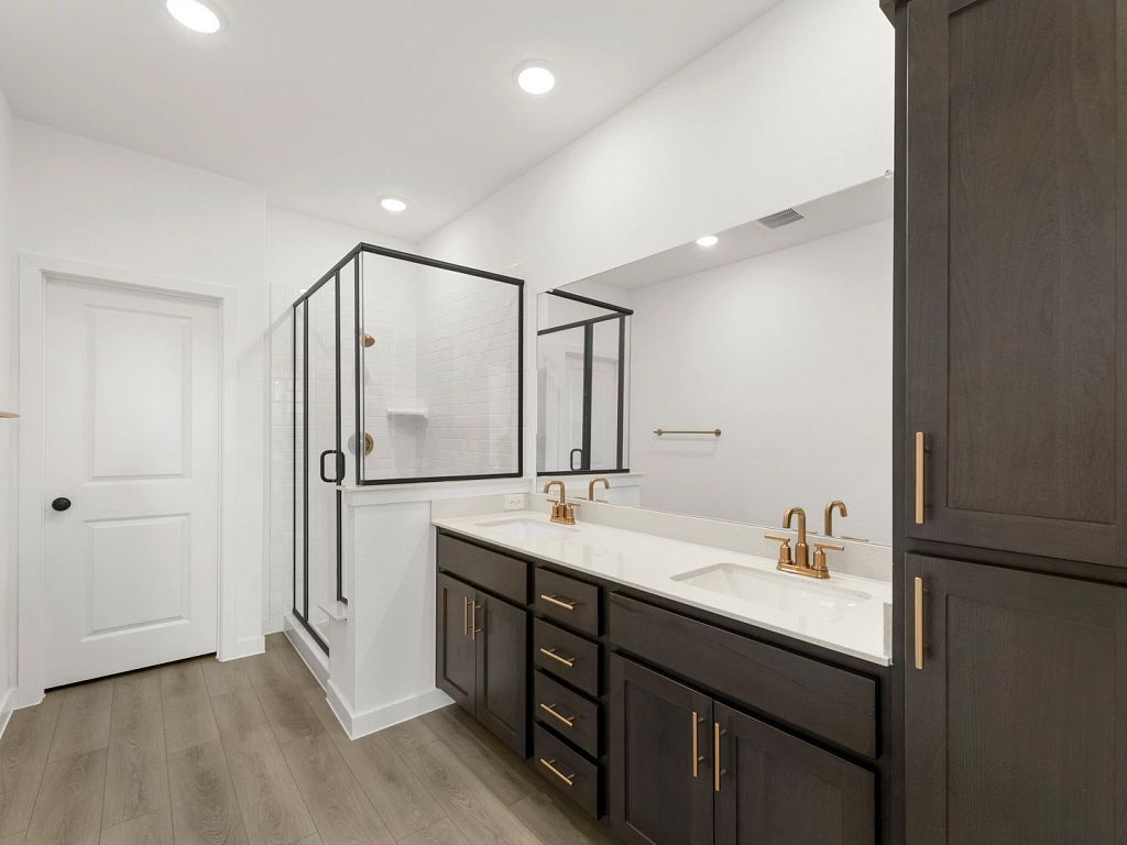 Collin Creek - Heritage Interior Image 13