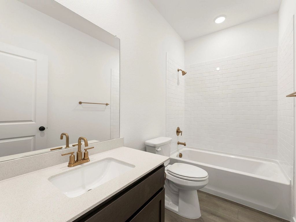 Collin Creek - Heritage Interior Image 18