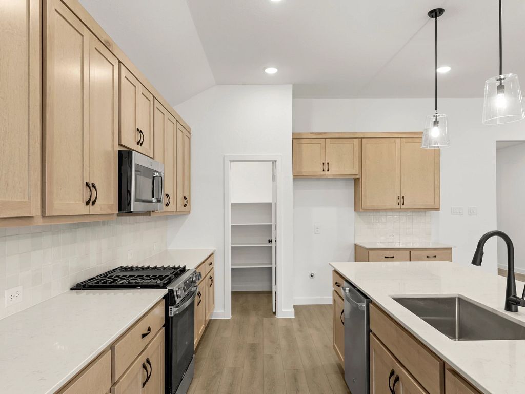 Brookshire at Legacy Hills - Martin Interior Image 8