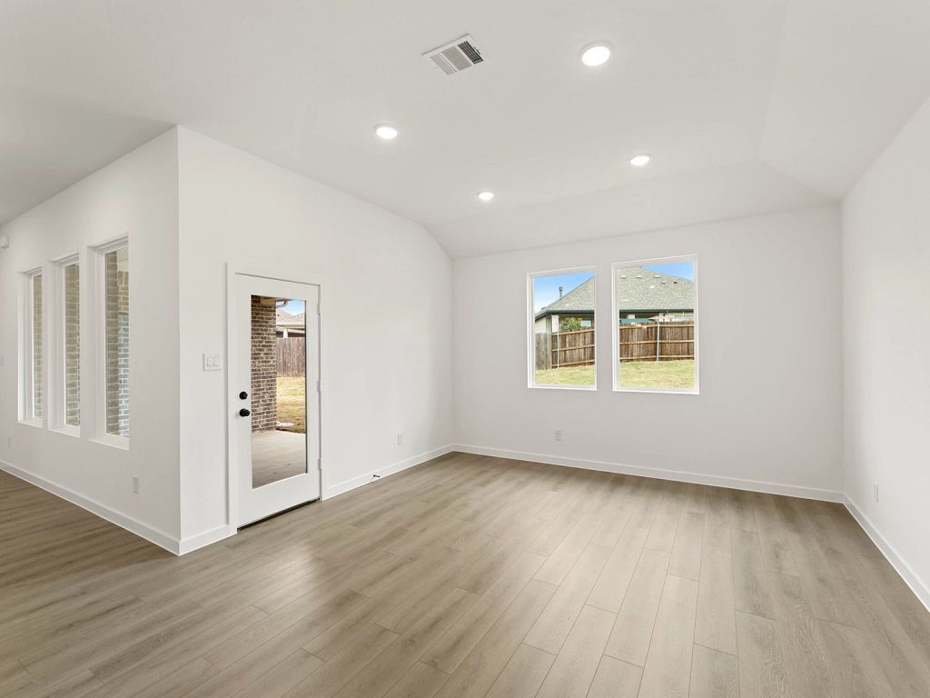 Brookshire at Legacy Hills - Martin Interior Image 9