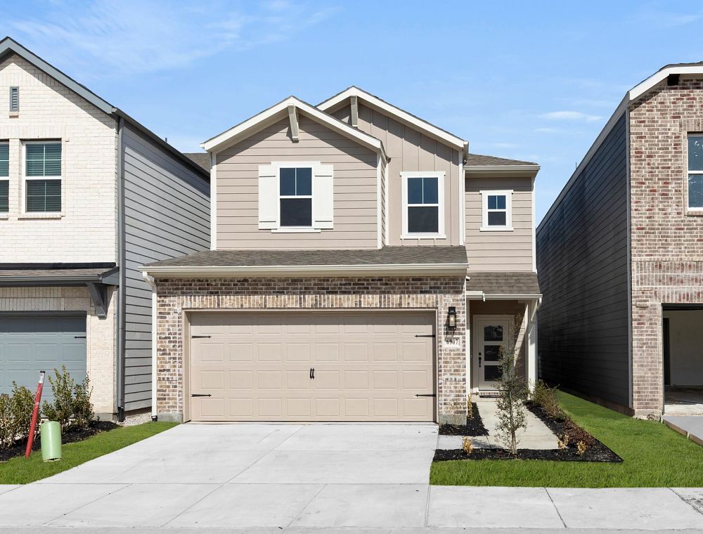6929 Mustang Isle Drive. Dallas, TX 75228