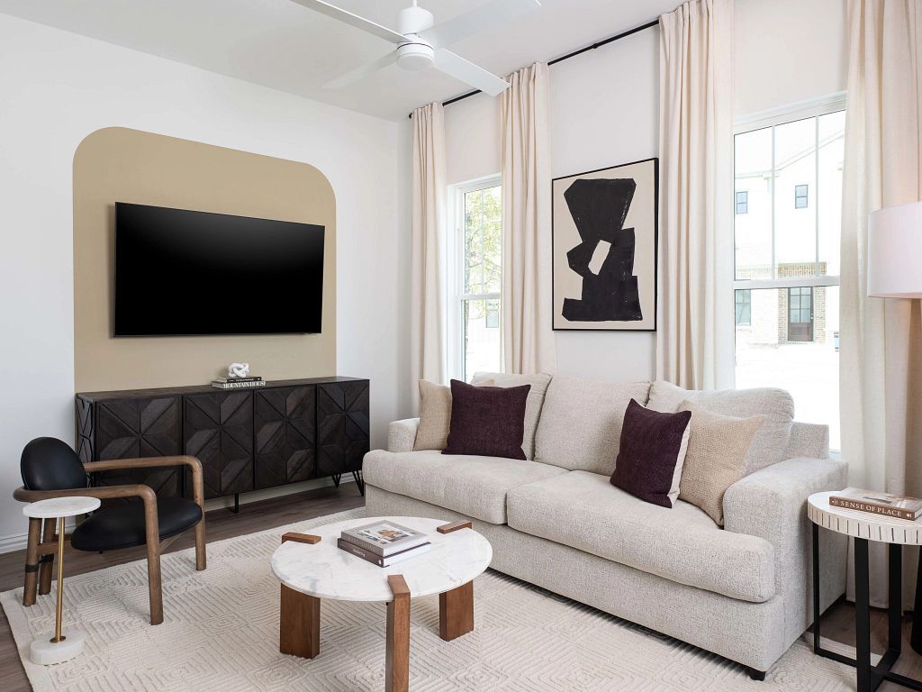 Collin Creek - Wyatt Interior Image 4