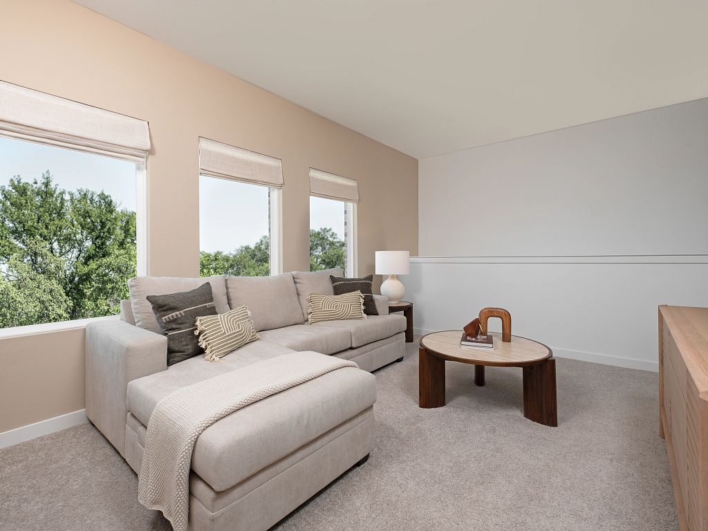 The Pointe at Capp Smith Lake - Clemson Interior Image 4