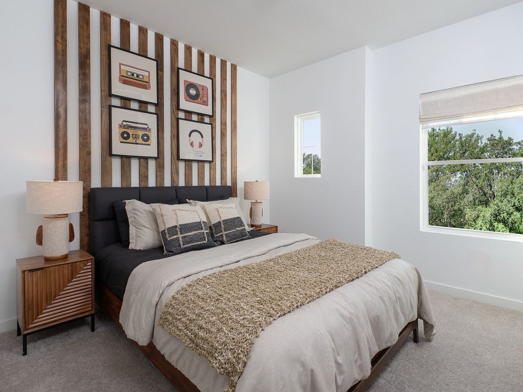 The Pointe at Capp Smith Lake - Clemson Interior Image 7