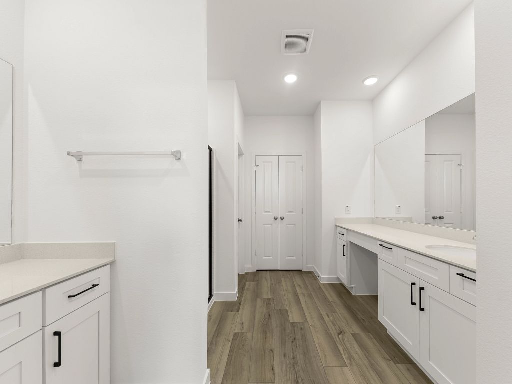 Parkside - Berkeley Interior Image 9
