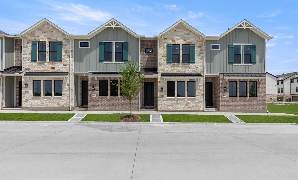 Heritage - Collin Creek: Plano, Texas - Ashton Woods